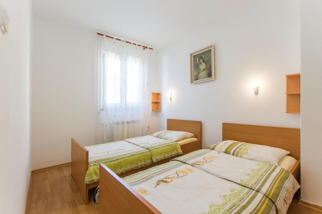 Apartments With A Parking Space Vinez, Labin - 11851 외부 사진